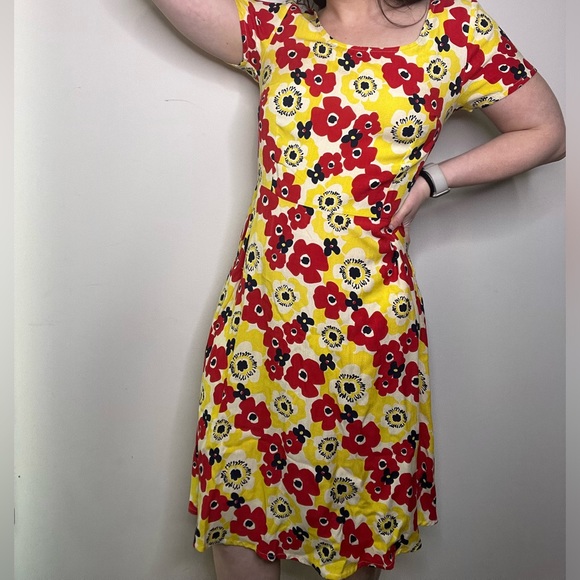 Pretty Vacant Floral Retro Swing Dress Size 12 Yellow and Red - Picture 14 of 15